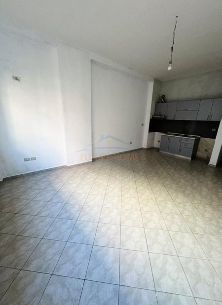 Tirane, shitet apartament 1+1 Kati 1, 69 m² 96.600 € (Fresk)