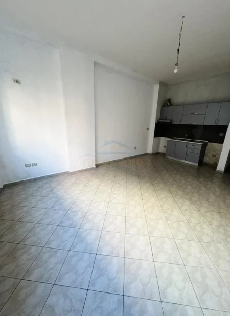 Tirane, shitet apartament 1+1 Kati 1, 69 m² 96.600 € (Fresk)
