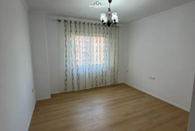Tirane, shes apartament 1+1 Kati 3, 68 m² 91.000 € (Rruga Muhamet Deliu)