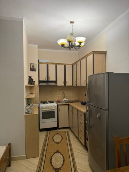 Tirane, jepet me qera apartament 1+1 Kati 2, 45’000 ALL