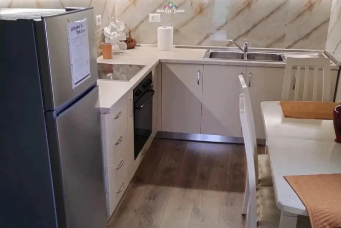 Tirane, jepet me qera apartament 1+1 Kati 4, 70 m² 650 € (Rruga sulejman Pasha)