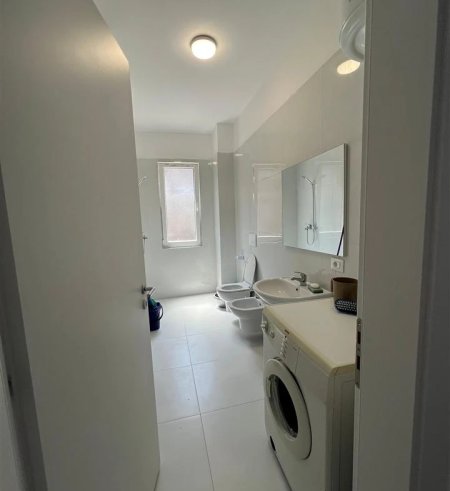 Tirane, jepet me qera apartament 2+1 Kati 3, 94 m² 450 € (Rruga Lidhja e Prizrenit)