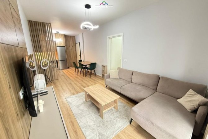 Tirane, jepet me qera apartament 1+1 Kati 14, 60 m² 1200 € (Rruga e Kavajes)
