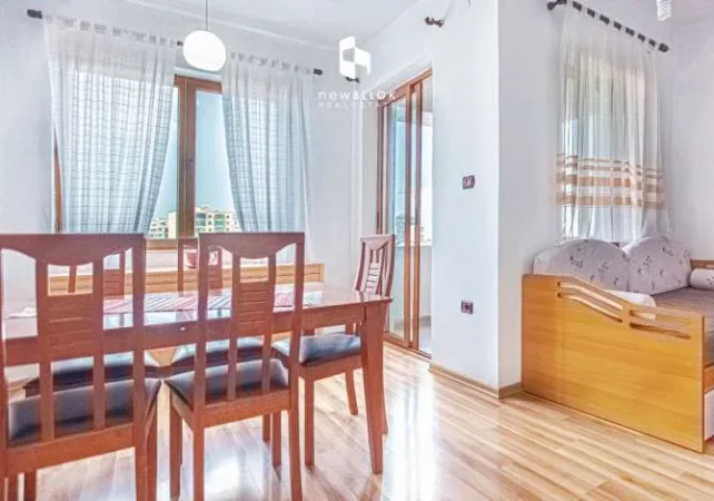 Tirane, shitet apartament , 135 m² 212.000 € 