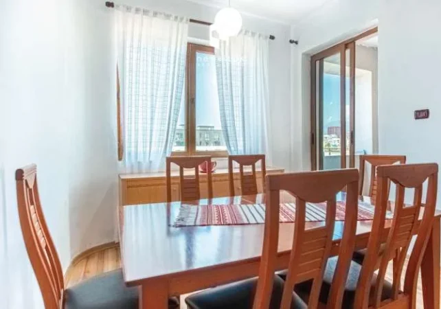 Tirane, shitet apartament , 135 m² 212.000 € 