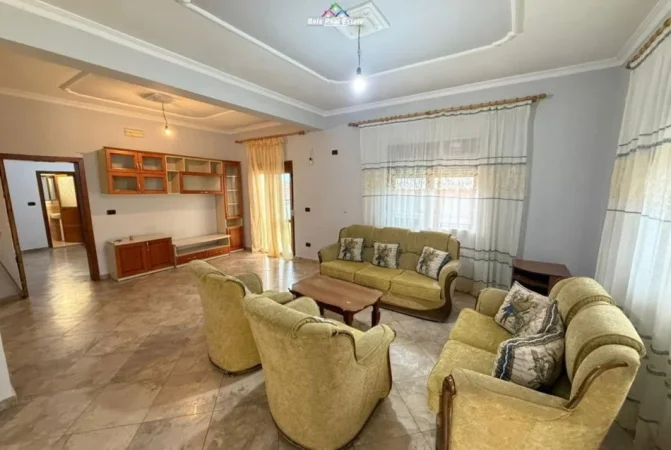 Tirane, jepet me qera apartament 2+1 Kati 2, 130 m² 550 € (Rruga Marije Kraja)