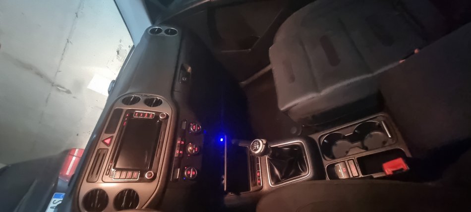 Tirane, shes SUV Vw tiguan 2.0 tdi 2009 full panorama Nafte, e zeze manuale Kondicioner 349.000 km 4.950 €