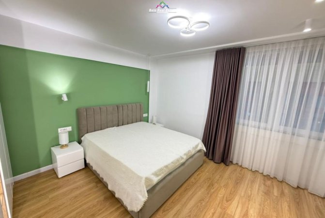 Tirane, jepet me qera apartament duplex 2+1 Kati 2, 110 m² 1.100 € (Rruga Urani Pano)