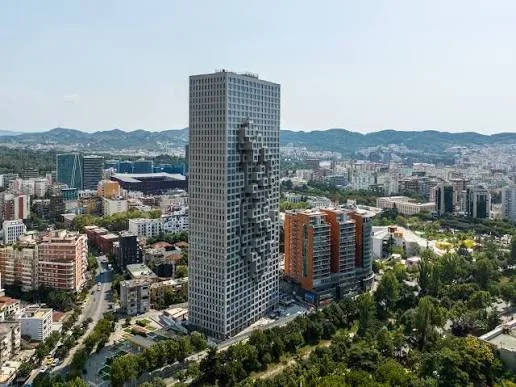 Tirane, shitet apartament 2+1 Kati 19, 576.000 m² 576.000 € (Downtown one)