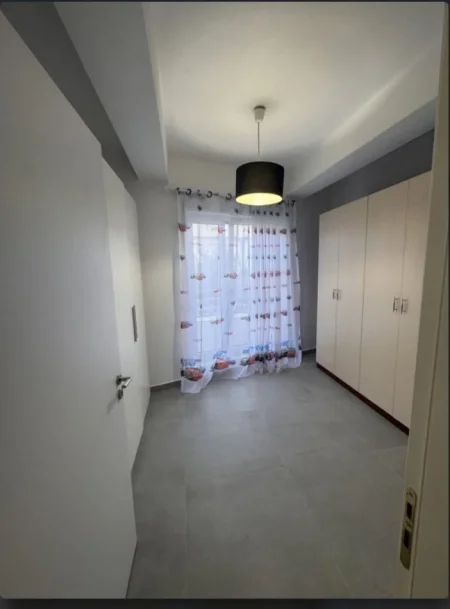 Tirane, jepet me qera apartament 2+1+Ballkon , 77 m² 700 € (Kodra e Diellit 1)