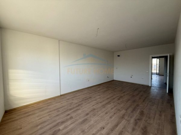 Tirane, shitet apartament 2+1+Ballkon Kati 8, 106 m² 122.000 € (QTU)