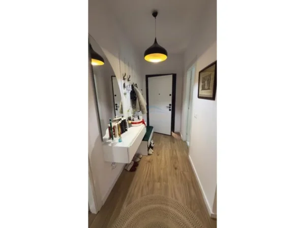 Tirane, shitet apartament 2+1 Kati 8, 105 m² 265.000 € (Rruga Jordan Misja)