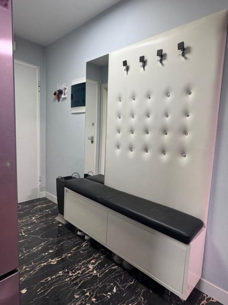 Tirane, jepet me qera apartament 2+1+Ballkon Kati 2, 80 m² 900 € (Sheshi Wilson)