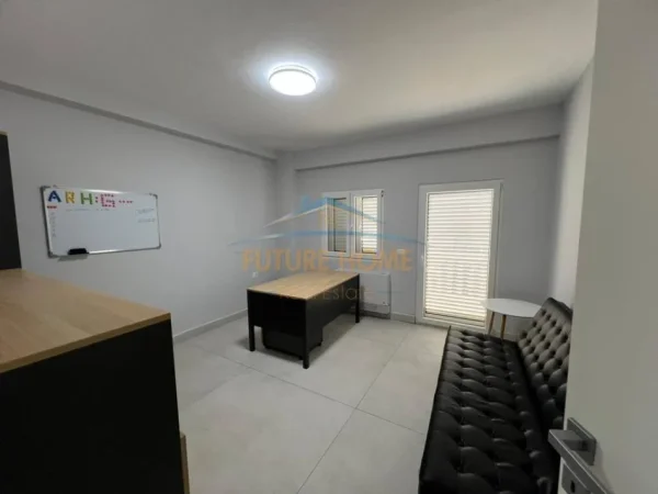 Tirane, shitet apartament Kati 5, 137 m² 365.000 €
