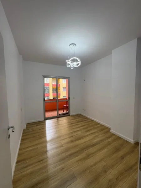 Tirane, shitet apartament 2+1+Ballkon Kati 3, 77 m² 120.000 € (Apartament 2+1 Per Shitje Astir Me Hipoteke 120,000€ )