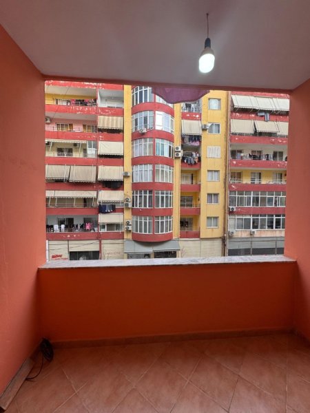 Tirane, shitet apartament 2+1+Ballkon Kati 3, 77 m² 120.000 € (Apartament 2+1 Per Shitje Astir Me Hipoteke 120,000€ )