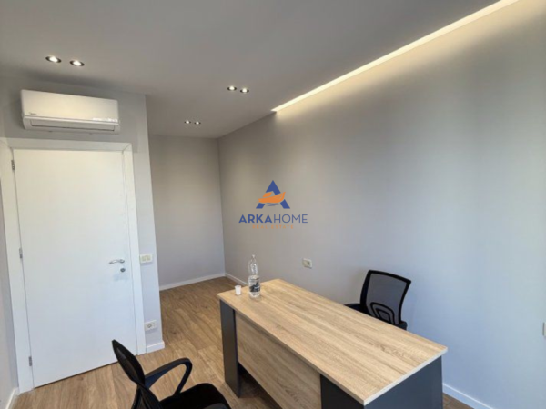Tirane, jepet me qera zyre Kati 3, 69 m² 700 € 