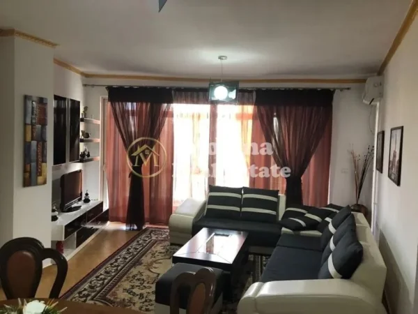 Tirane, jepet me qera apartament 2+1 Kati 2, 115 m² 600 € (Don Bosko)