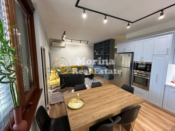 Tirane, jepet me qera apartament 1+1 Kati 4, 68 m² 450 € (Fresku)