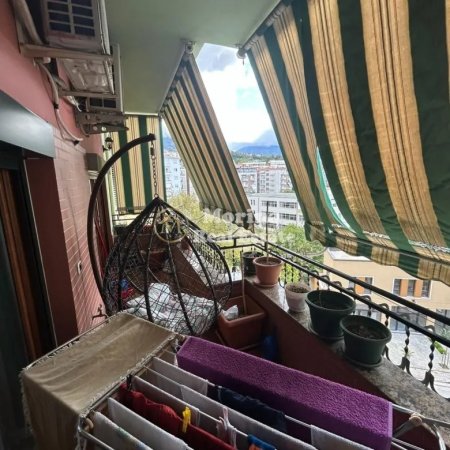 Tirane, jepet me qera apartament 1+1 Kati 4, 68 m² 450 € (Fresku)