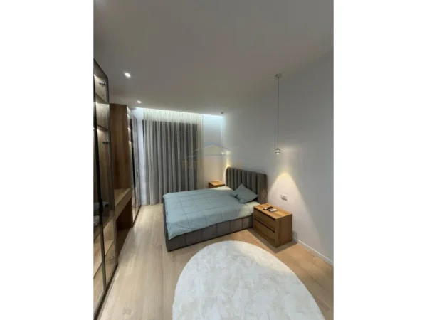 Tirane, shitet apartament 2+1+Ballkon Kati 5, 114 m² 557.000 € (RRUGA E KAVAJES)