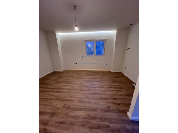 Tirane, shitet apartament 1+1 Kati 0, 47 m² 93.000 €