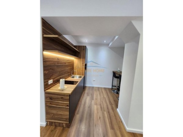 Tirane, jepet me qera apartament 1+1 Kati 11, 76 m² 1.000 € 