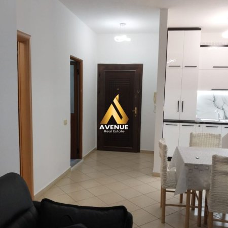 Tirane, jepet me qera apartament 1+1+Ballkon Kati 2, 60 m² 400 € (bulevardi migjeni)