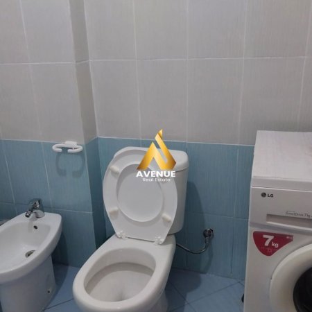 Tirane, jepet me qera apartament 1+1+Ballkon Kati 2, 60 m² 400 € (bulevardi migjeni)