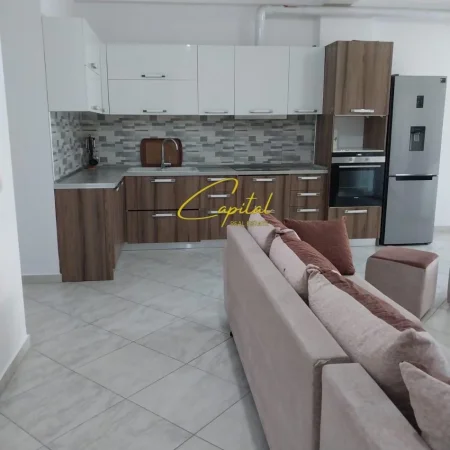 Tirane, jepet me qera apartament 2+1 Kati 4, 102 m² 400 € (FRESKU)