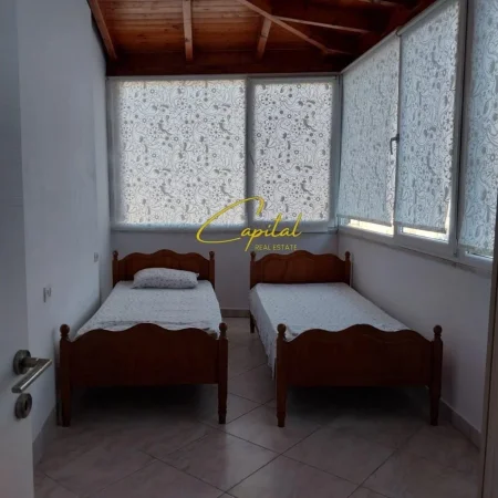 Tirane, jepet me qera apartament 2+1 Kati 4, 102 m² 400 € (FRESKU)