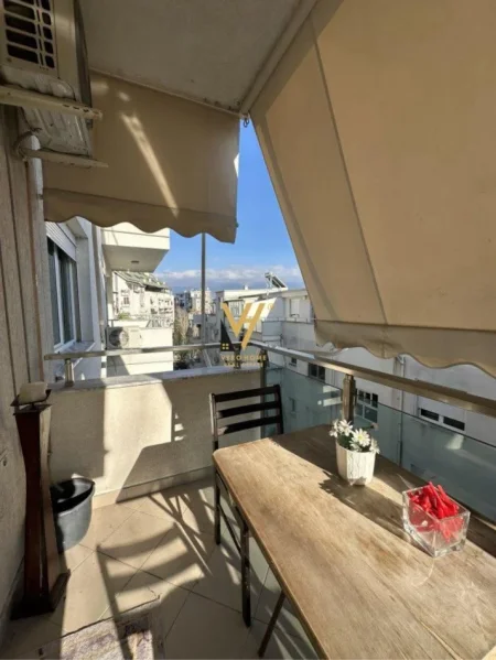 Tirane, jepet me qera apartament 2+1+Ballkon Kati 2, 100 m² 700 € (LIQENI I THATE)