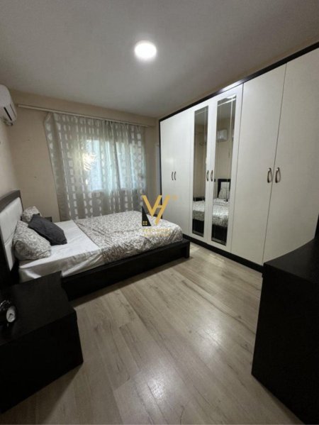 Tirane, jepet me qera apartament 2+1+Ballkon Kati 2, 100 m² 700 € (LIQENI I THATE)