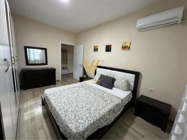 Tirane, jepet me qera apartament 2+1+Ballkon Kati 2, 100 m² 700 € (LIQENI I THATE)