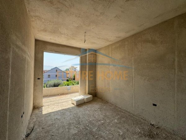 Tirane, shitet apartament 2+1+Ballkon Kati 3, 93 m² 97.000 € (Univers City QTU)