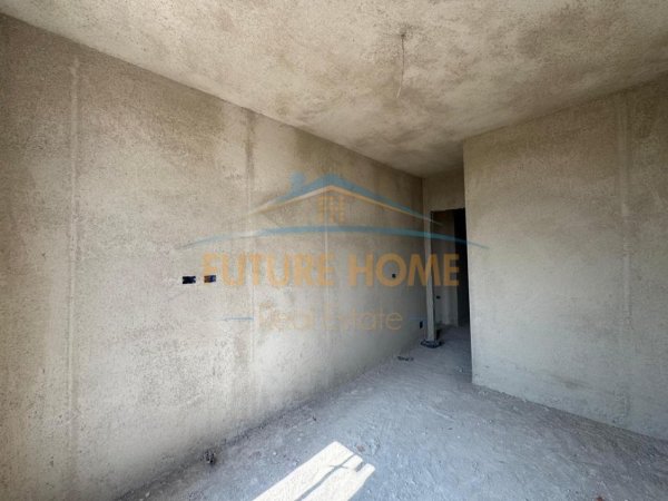 Tirane, shitet apartament 2+1+Ballkon Kati 3, 93 m² 97.000 € (Univers City QTU)