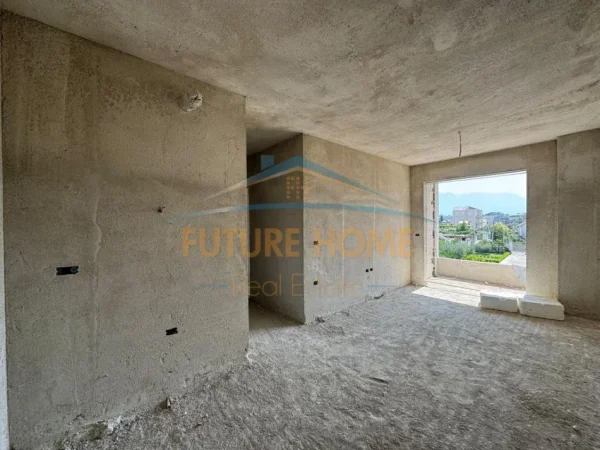 Tirane, shitet apartament 2+1+Ballkon Kati 3, 93 m² 97.000 € (Univers City QTU)