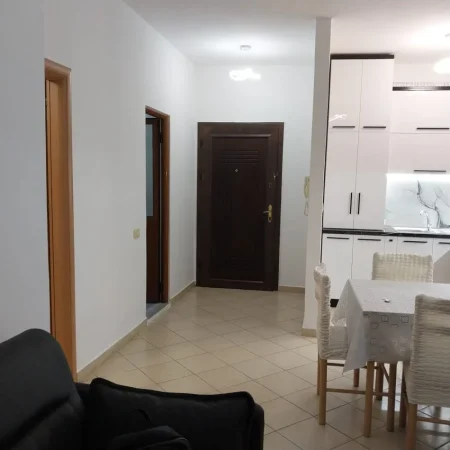 Tirane, jepet me qera apartament 1+1+Aneks+Ballkon Kati 3, 65 m² 400 € (Astir “rr. Aleksandri i Madh)