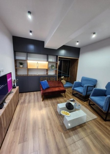 Tirane, jepet me qera zyre Kati 11, 76 m² 1.000 € (Square 21, Rruga e Kavajes)