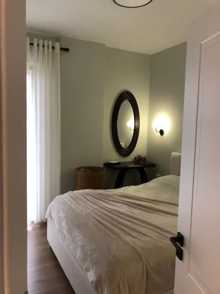 Tirane, jepet me qera 1+1 Kati 4, 600 € 