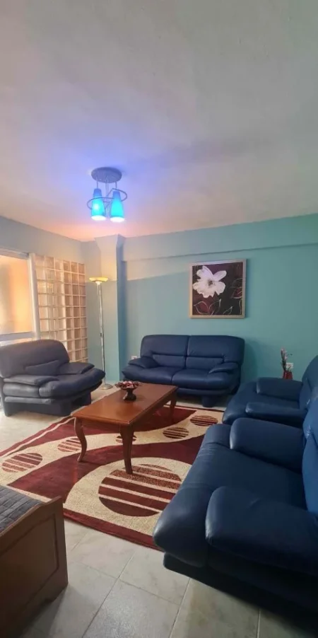 Tirane, jepet me qera apartament 3+1 Kati 2, 100 m² 500 € (Rruga Dritan Hoxha)