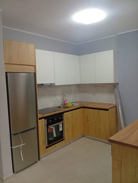 Jepet me Qera Apartament 2+1+2 ne 5 Maji, pas Concordit,  550 €uro