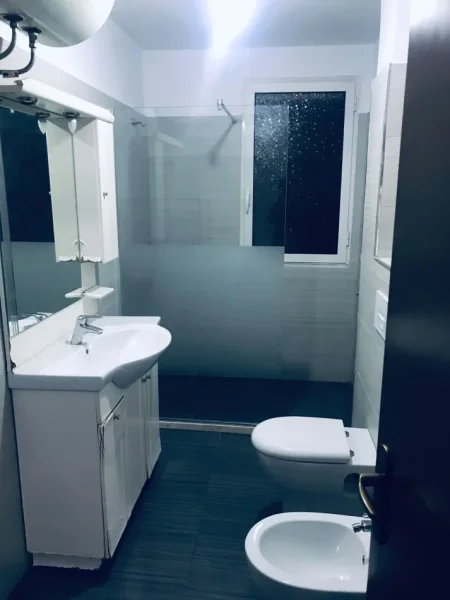 JEPET ME QERA APARTAMENT 2+1 PËRBALLË DELIJORGJIT,  500 €uro