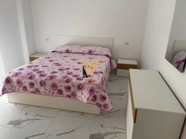 Tirane, jepet me qera apartament 2+1+Ballkon Kati 2, 90 m² 500 € (MULLET)