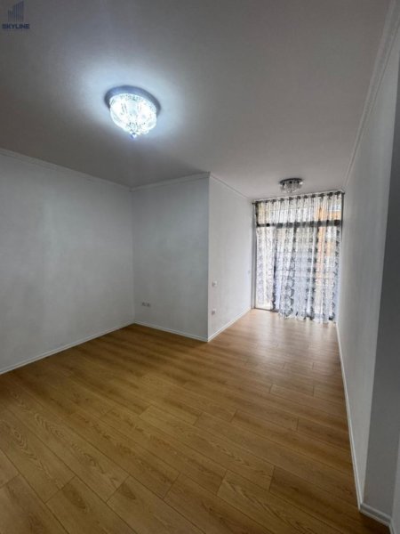 Tirane, shitet apartament 1+1 Kati 3, 69 m² 91.000 € (Fresk)