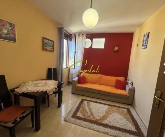 Tirane, jepet me qera apartament 1+1 Kati 12, 65 m² 600 € (QENDER)