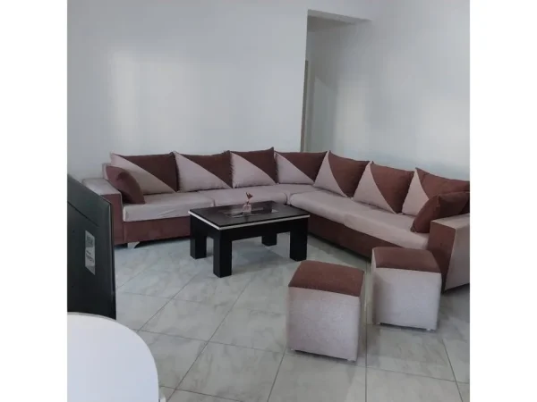 Tirane, jepet me qera apartament 2+1 Kati 4, 102 m² 400 € (Fresku)