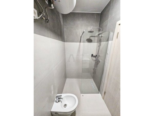 Tirane, jepet me qera apartament 1+1 Kati 3, 70 m² 550 € (Astir)