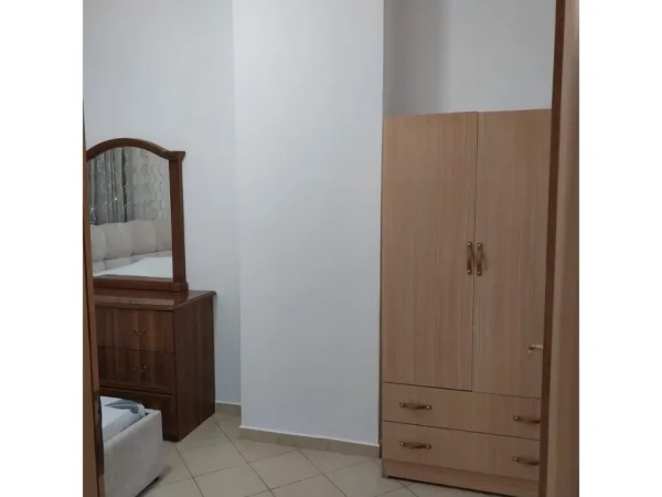 Tirane, jepet me qera apartament 1+1 Kati 9, 60 m² 400 € (Astir)
