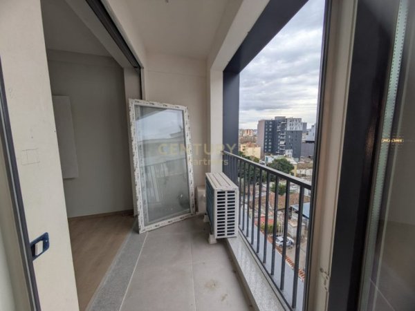Tirane, shitet apartament 1+1+Aneks+Ballkon Kati 6, 74 m² 136.000 € 